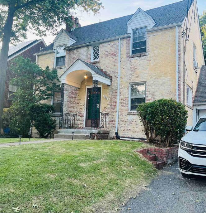 Dc'S Best Location 4 Bed With Parking Walk To Metro And Nightlife Bethesda Row Chevy Chase Eksteriør billede