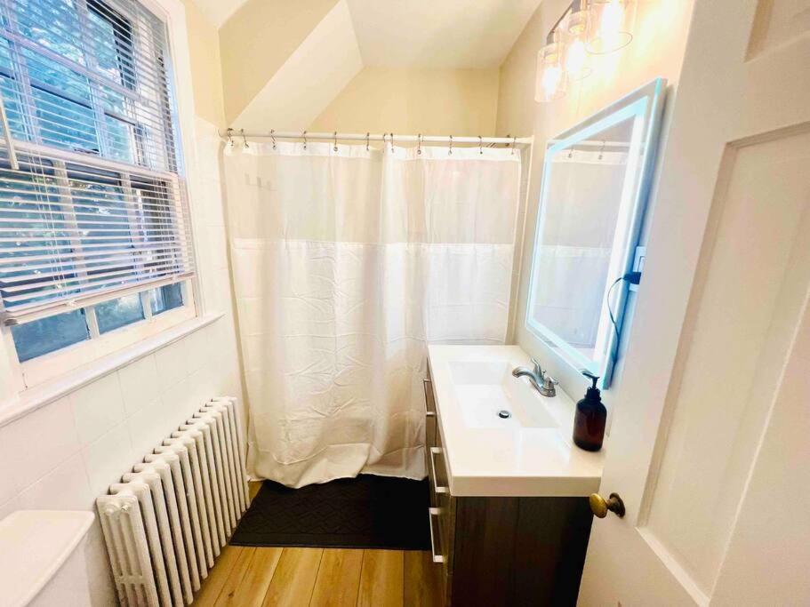 Dc'S Best Location 4 Bed With Parking Walk To Metro And Nightlife Bethesda Row Chevy Chase Eksteriør billede