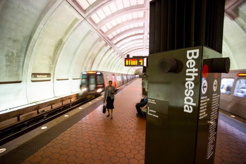 Dc'S Best Location 4 Bed With Parking Walk To Metro And Nightlife Bethesda Row Chevy Chase Eksteriør billede